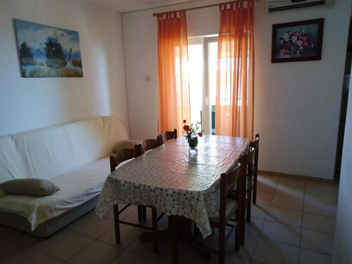 Miocic Apartment